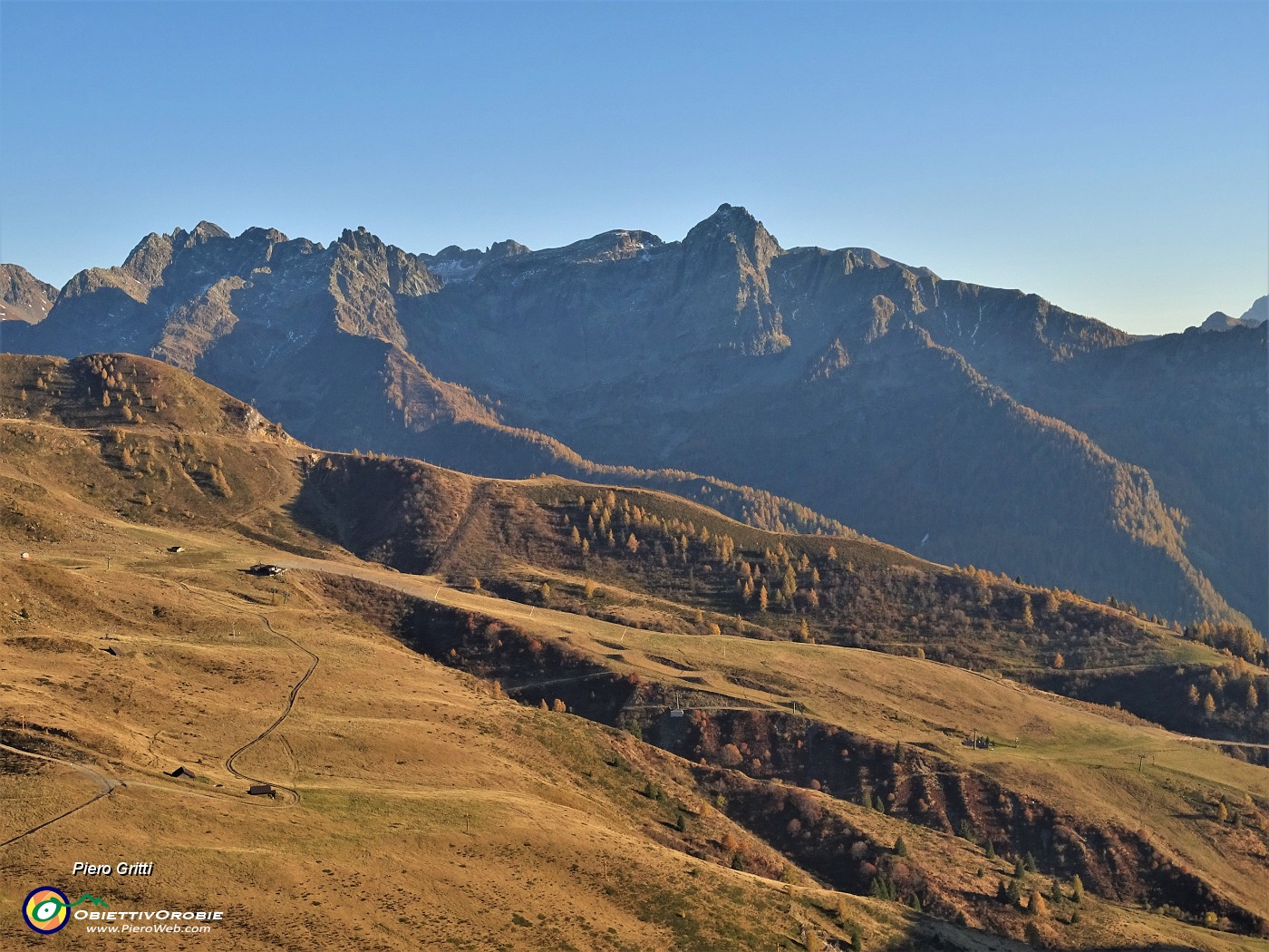78 Verso il Pizzo del Becco e i Corni di Sardegnana.JPG